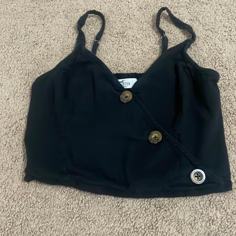 Black hollister cami crop top with buttons.